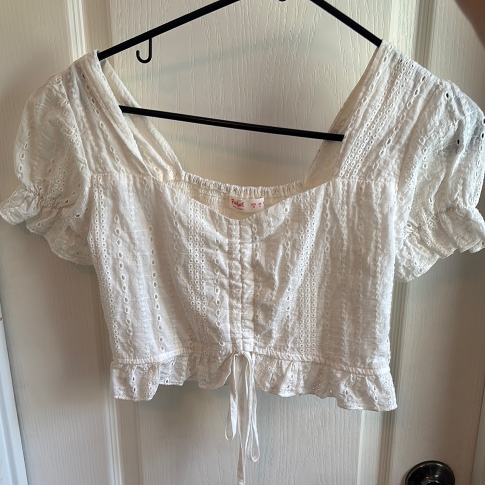 ROMWE White Eyelet crop Blouse